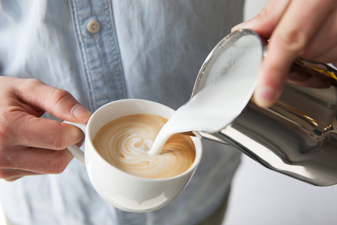 Best Cappuccino: Finest Tips for Frothing Milk with Steam