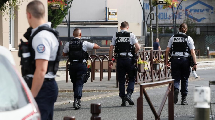 French Police Killed A Knife Stabber in Villejuif Paris