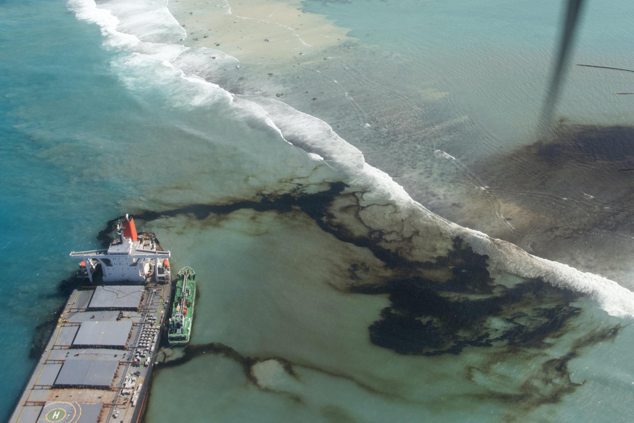 Greenpeace Criticizes Sunken Ship Stranded Off Mauritius
