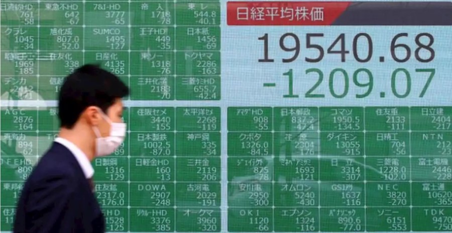 Stock Market in Hong Kong Drops, Markets in Japan and China Close