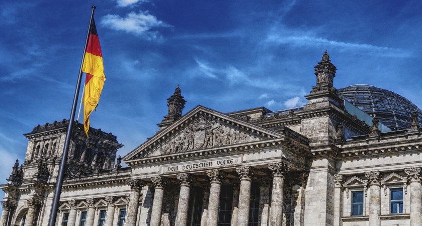 Bundestag Agrees to Replacement Corona Law for Germany