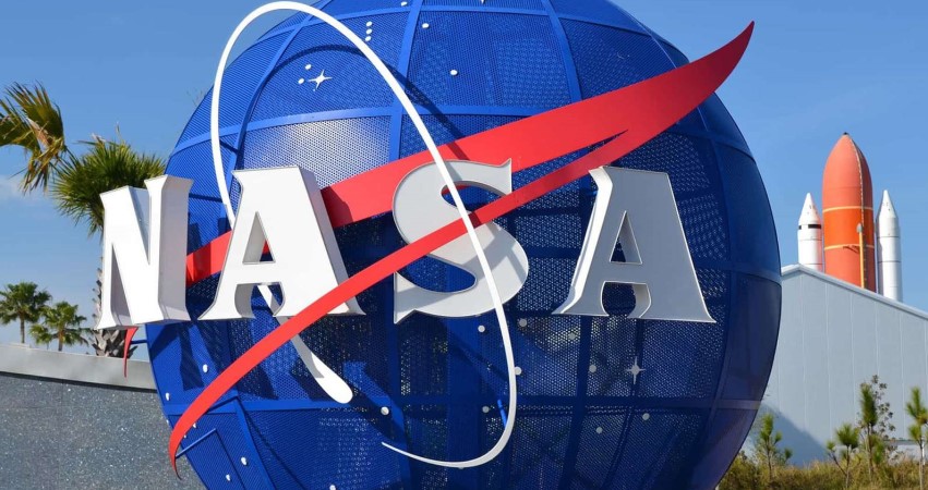 Bezos Space Company Loses Lawsuit Over NASA Lunar Lander Construction