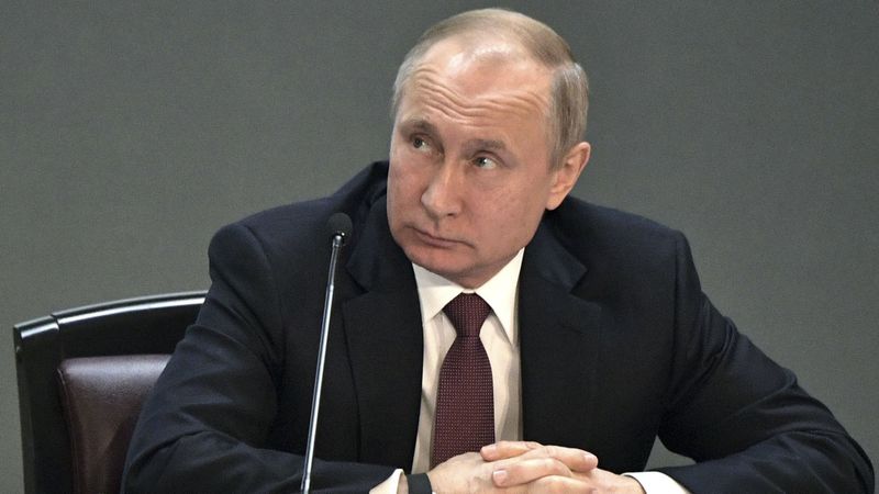 Putin Warns Neighbouring Countries Not to Let Tensions Build